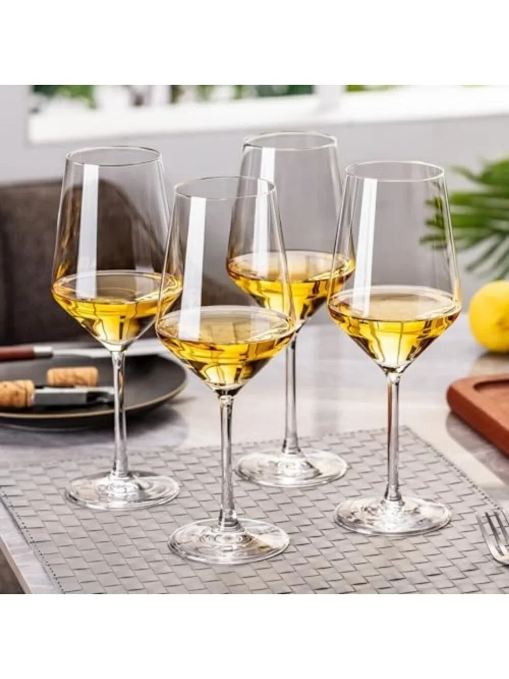 Elegant Set of 4 Lead-Free 14oz Wine Glasses for Red & White Wine Enjoyment